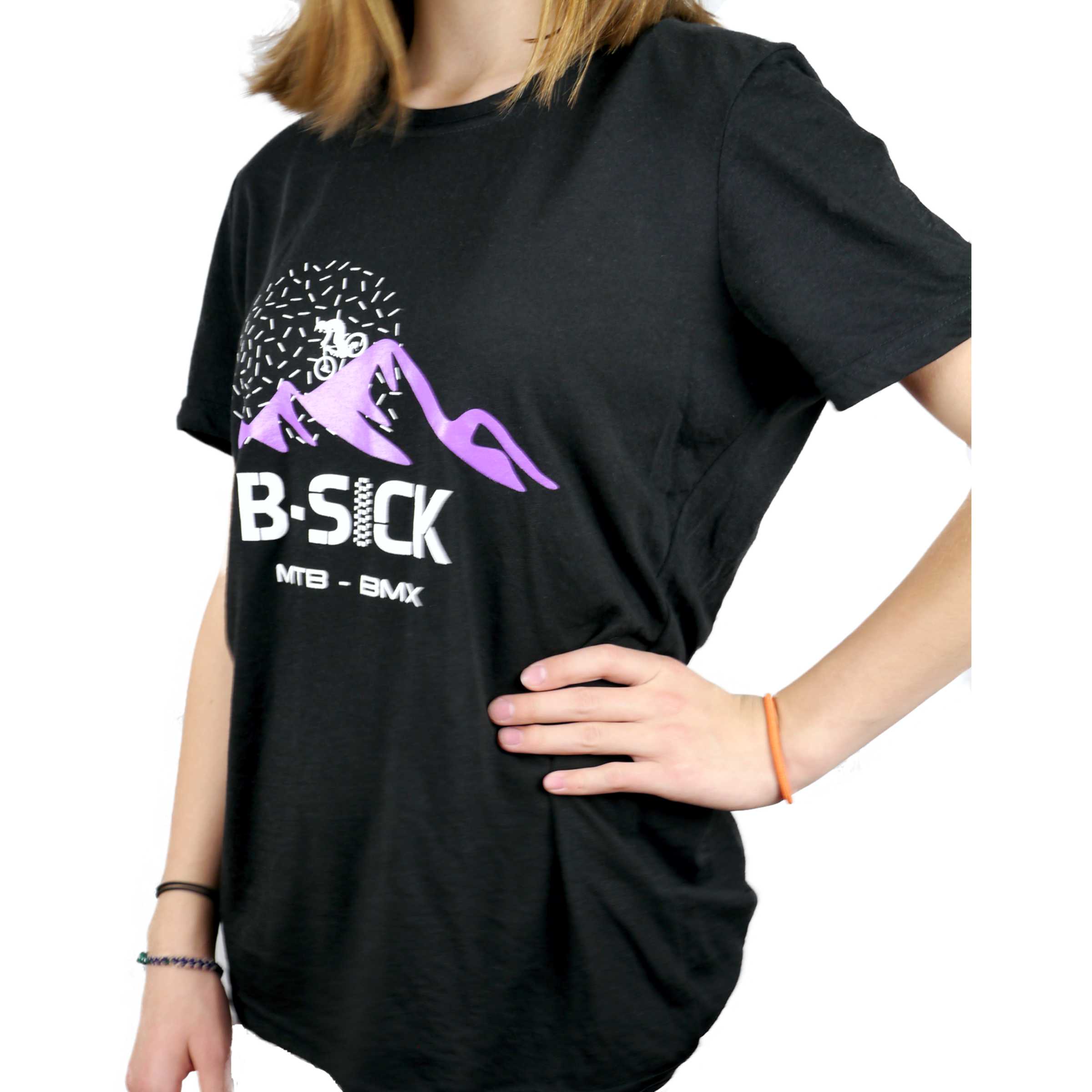 B-SICK-t-shirt-technique-noir-manche-courte-femme-02